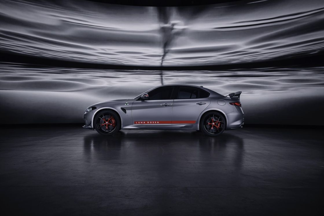 Alfa Romeo Giulia Quadrifoglio Luna Rossa