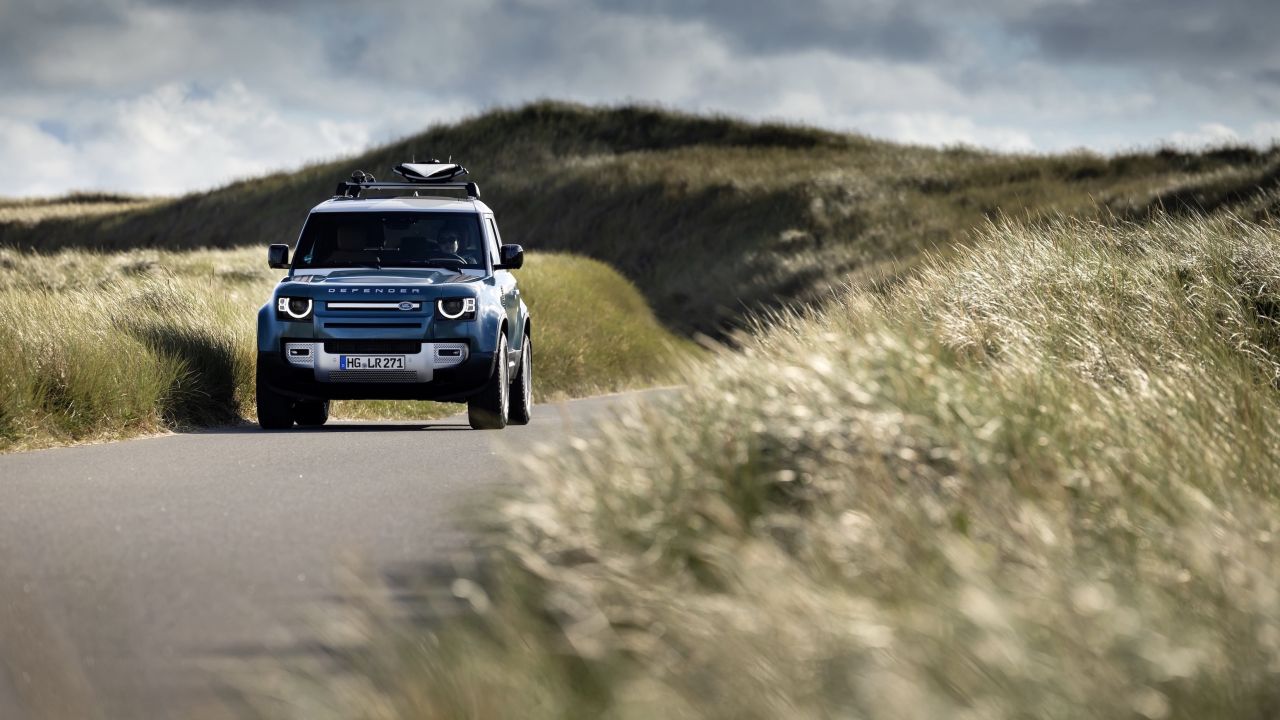 Defender 90 Marine Blue Edition