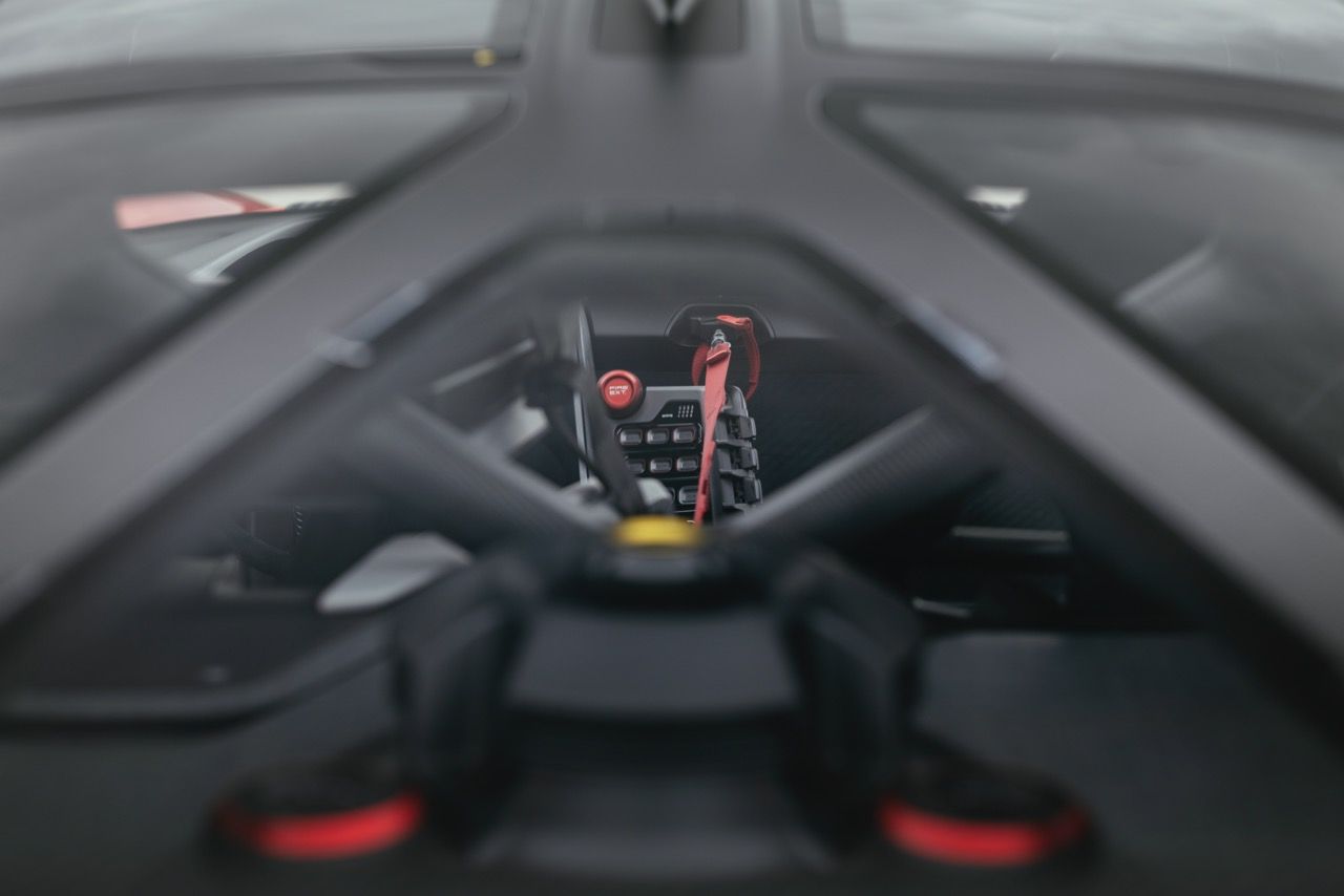 Porsche_Mission-R_RG21_038 Large