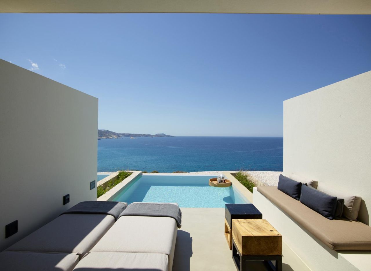 Domes White Coast Milos