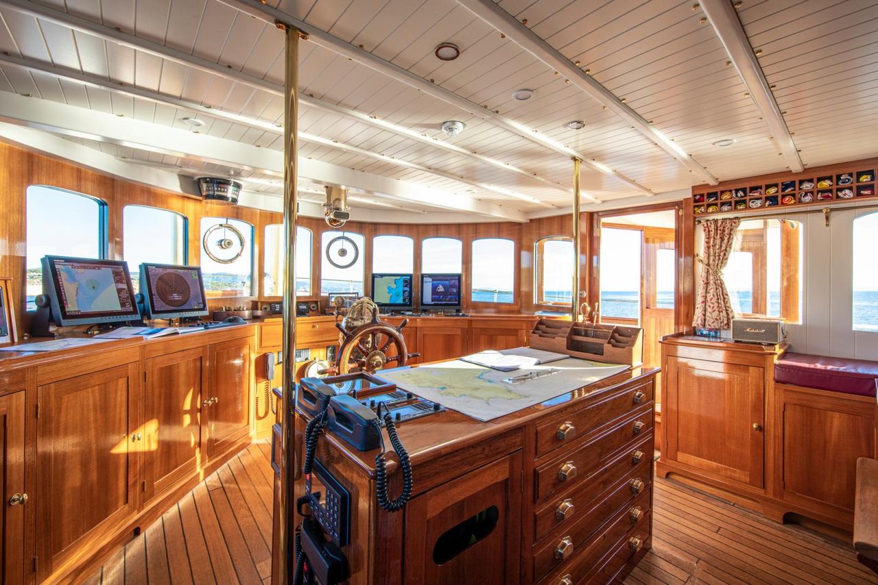 Camper & Nicholsons Marala