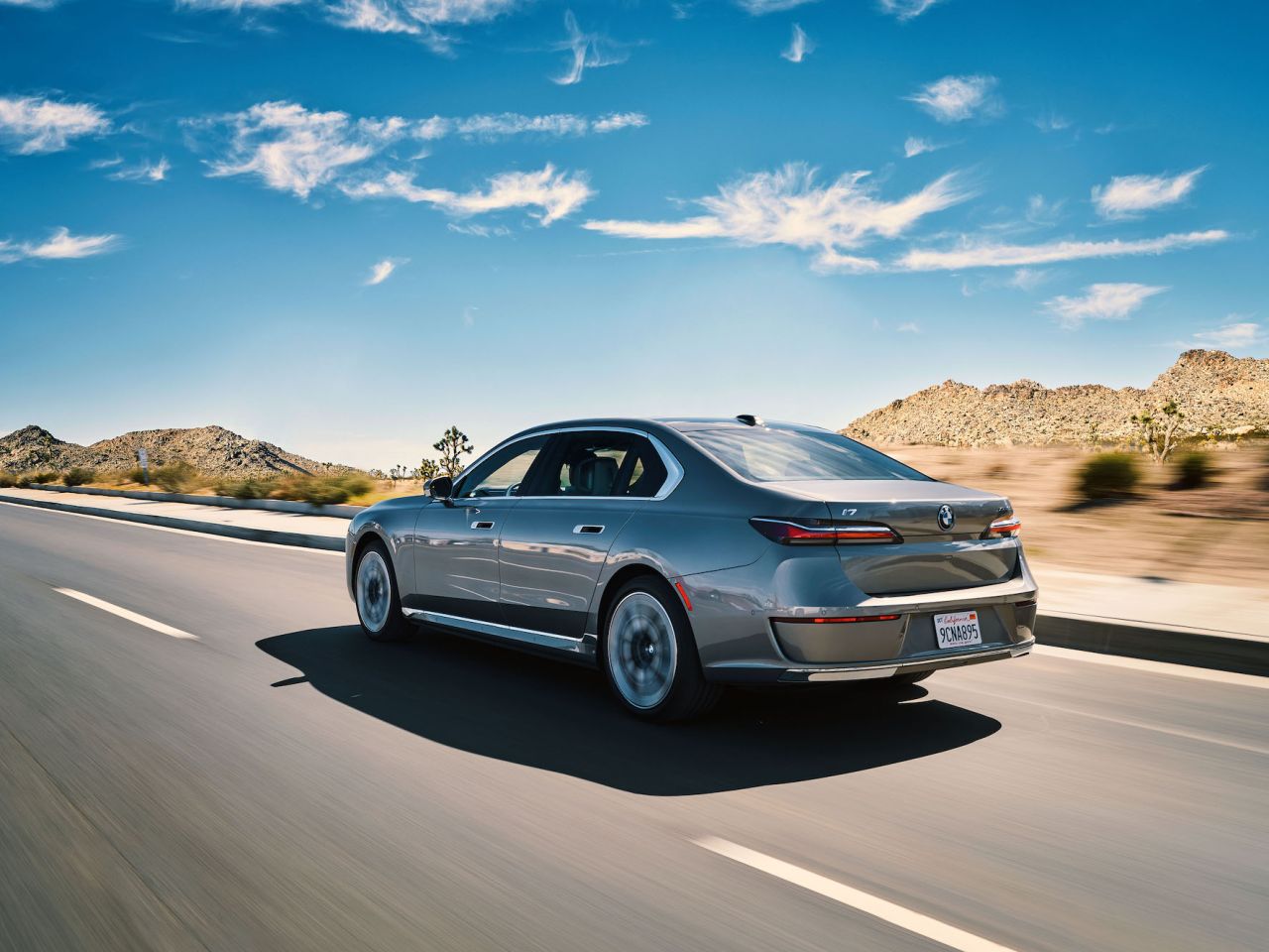 BMW i7 in der Joshua Tree Wüste