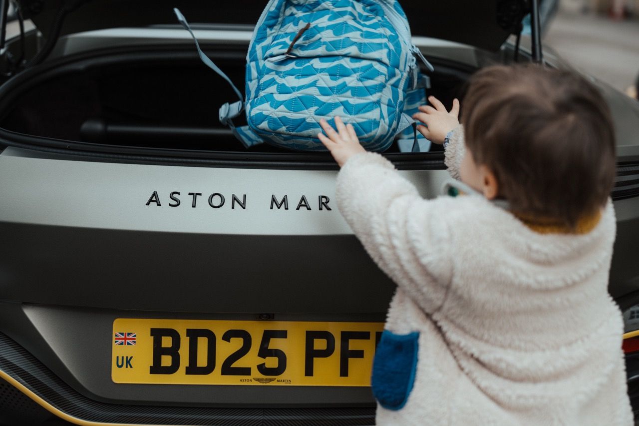 Aston Martin Vanquish Volante