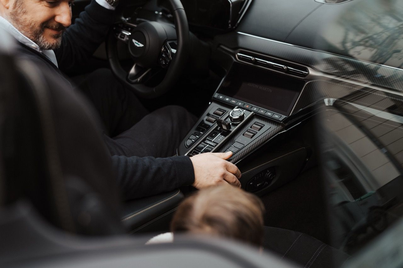 Aston Martin Vanquish Volante