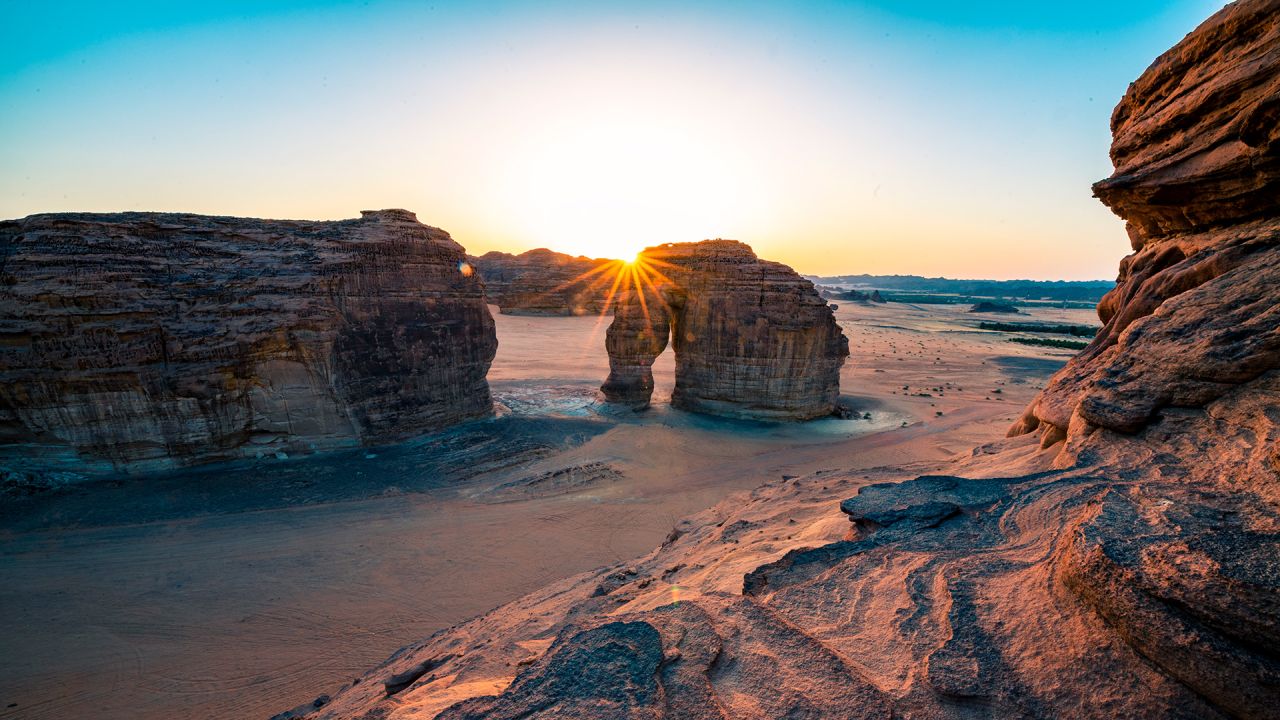 Al-`Ula Elephant Rock/ Jabal Alfil