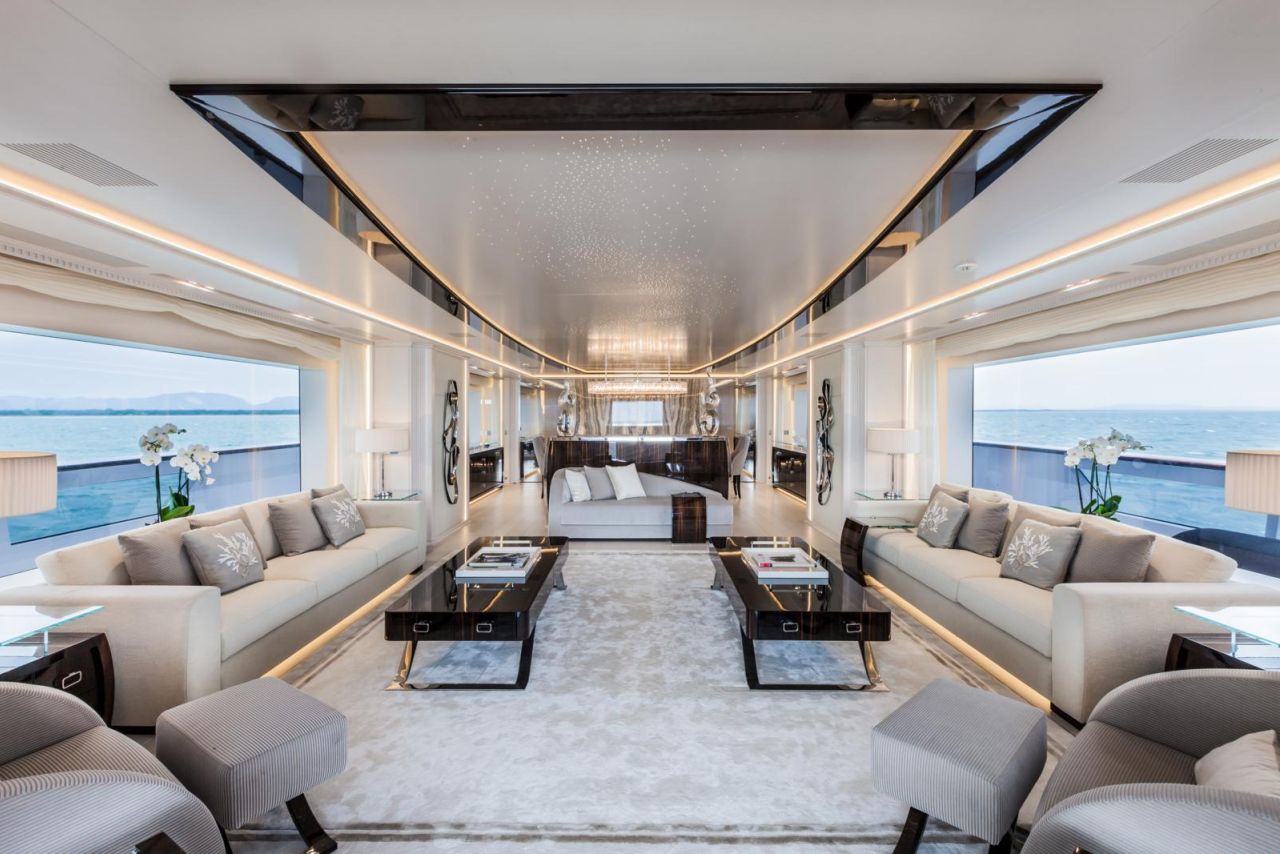 Parillion Yacht