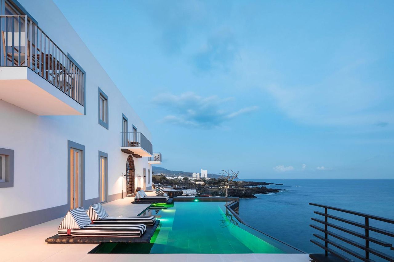 White Exclusive Suites & Villas Azoren