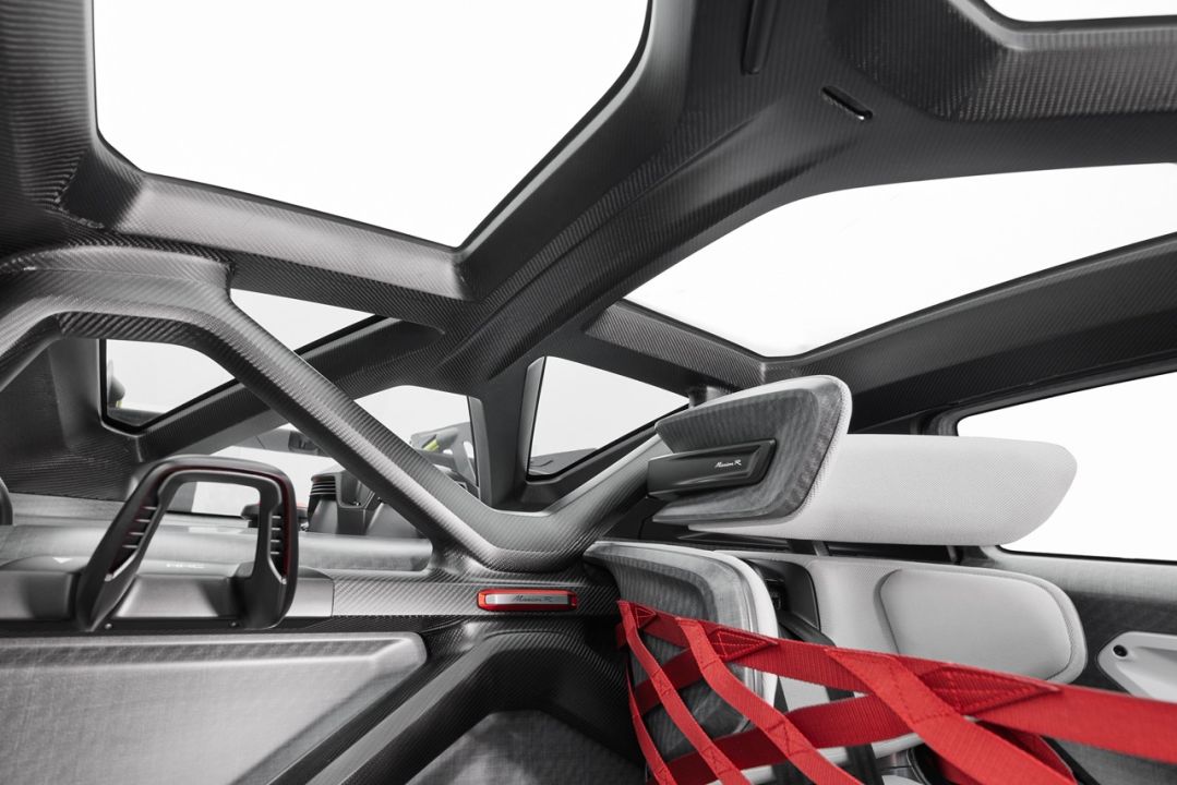 Porsche Mission-R – Interior