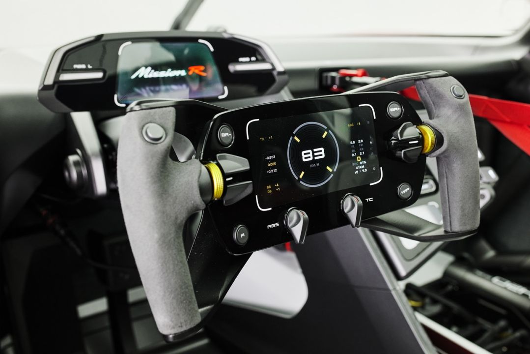Porsche Mission R – Interior