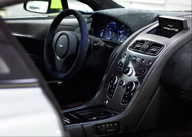 Aston Martin Vantage GT8 Interieur