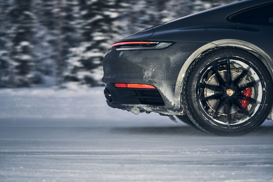 Porsche Ice Experience Drifting