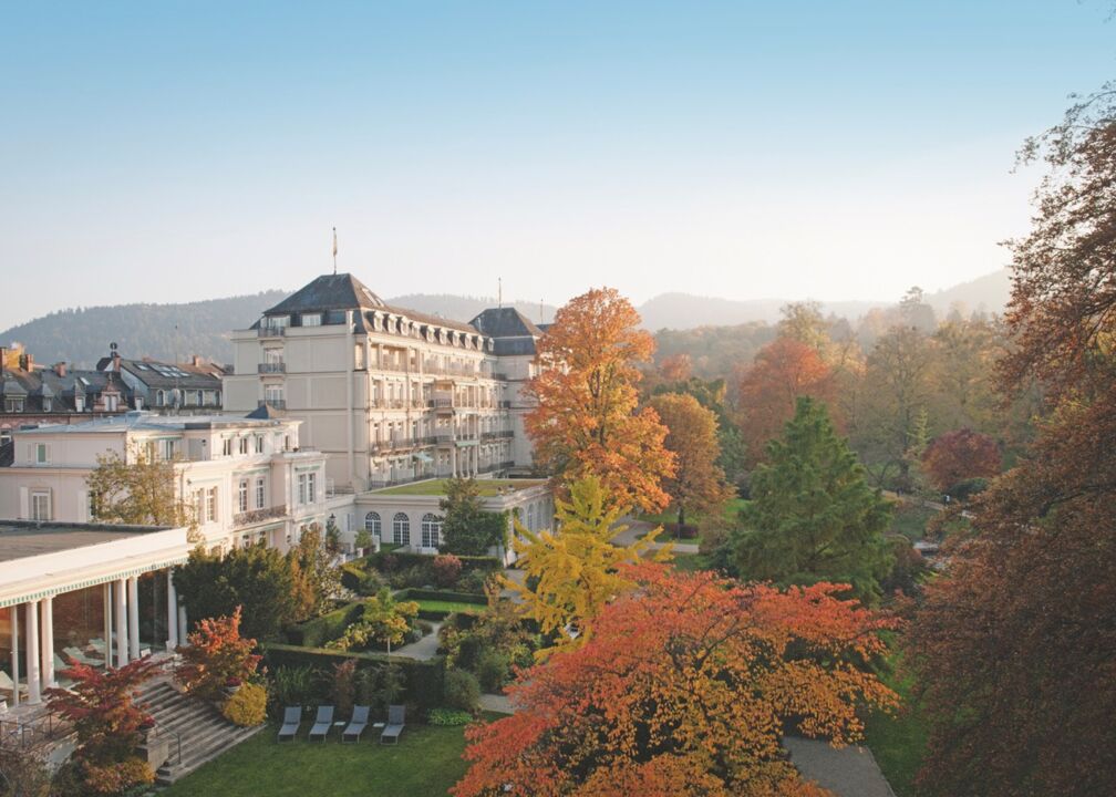 9_Brenners-Park-Hotel-Spa-Herbst Large