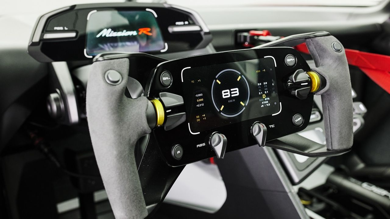 Porsche Mission R – Interior