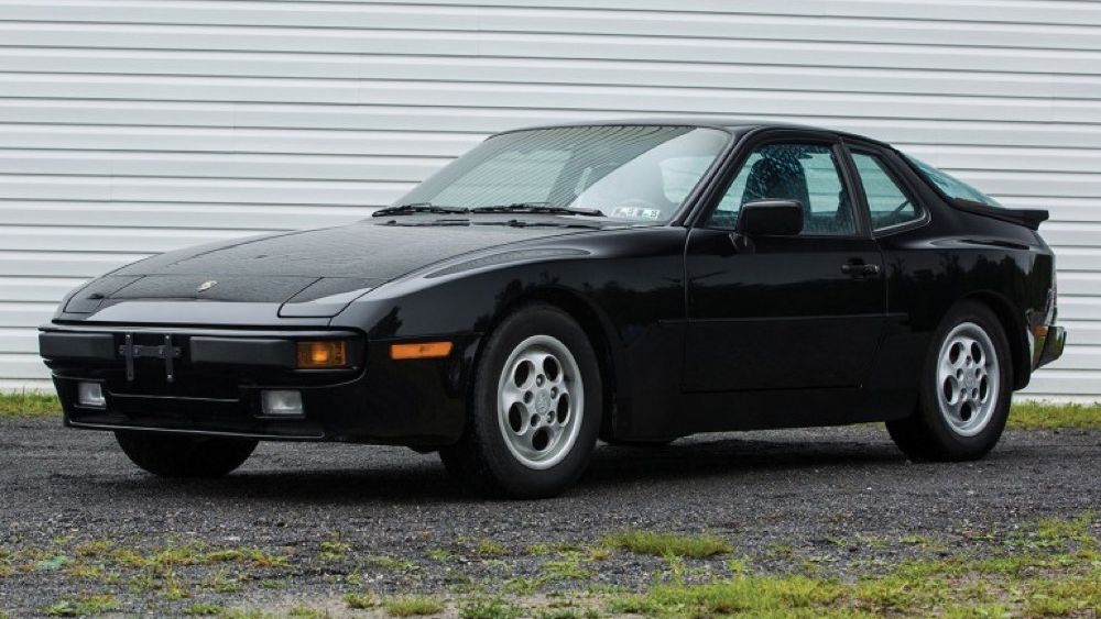 Porsche 944