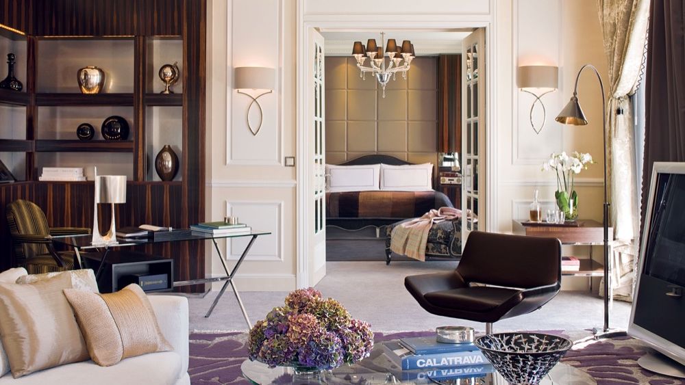 Four-Seasons-Hotel-des-Bergues