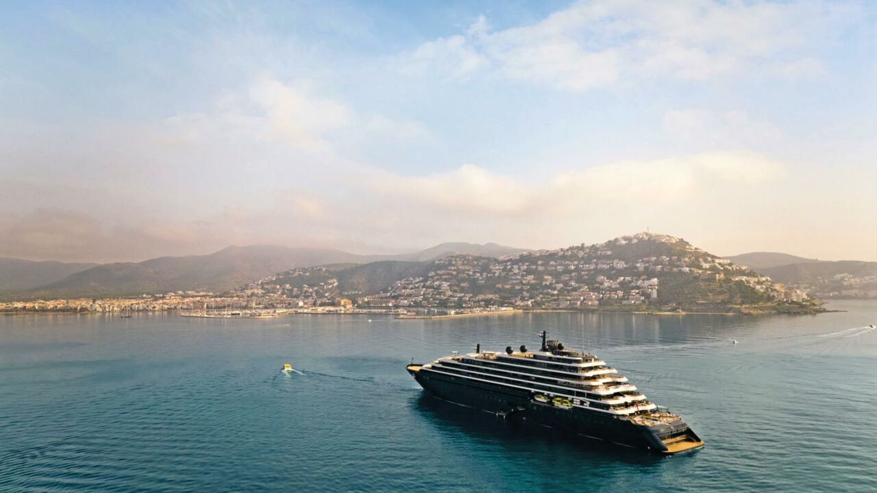 The Ritz-Carlton Yacht Collection Evrima
