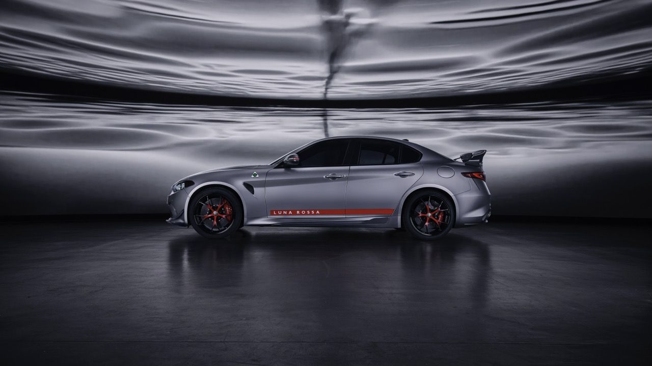 Alfa Romeo Giulia Quadrifoglio Luna Rossa