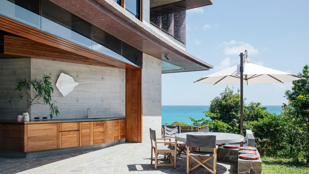 The House Lizard Island