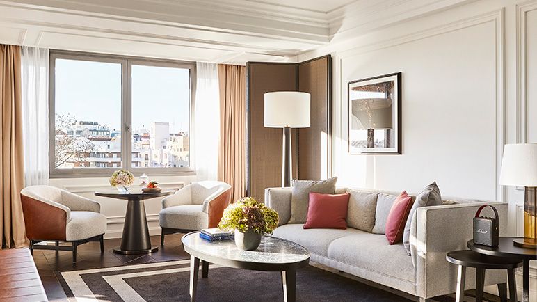 Dezente Eleganz prägt die Zimmer im Rosewood Villa Magna