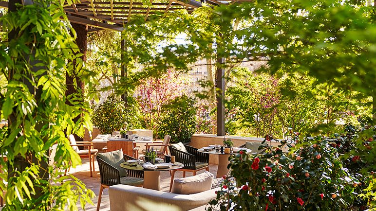 Terrasse des Rosewood Villa Magna