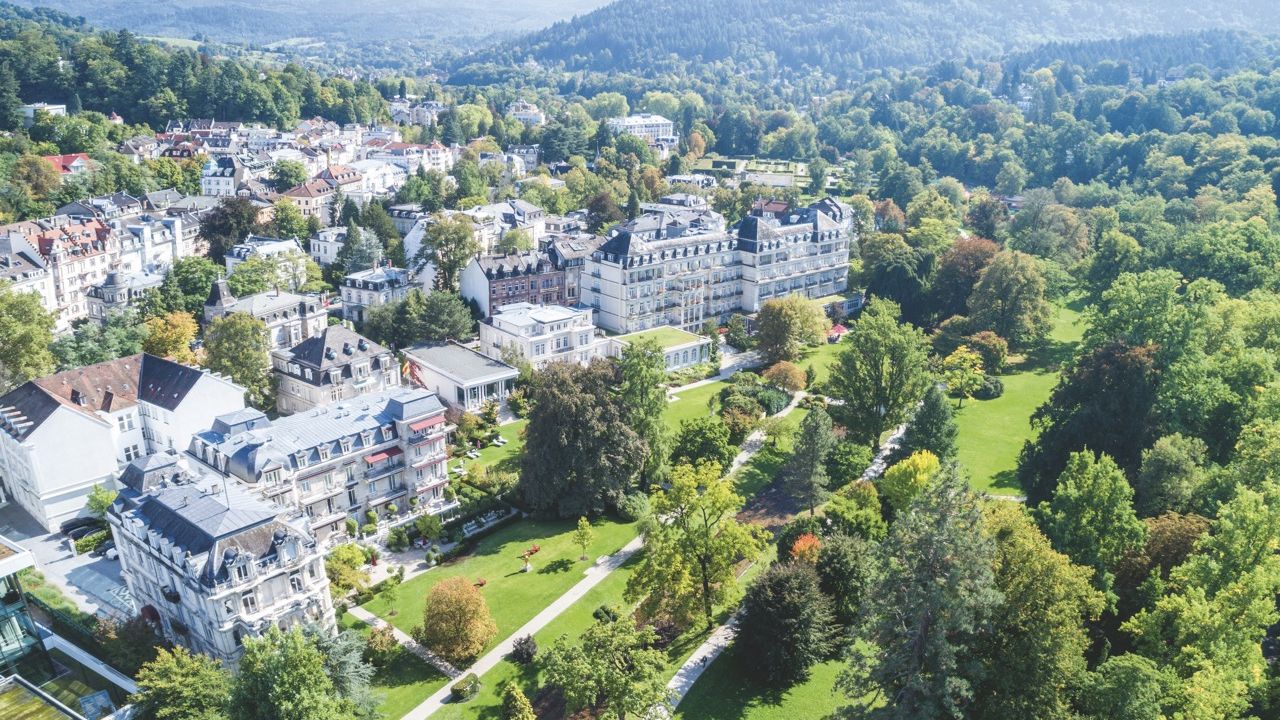 9_Brenners-Park-Hotel-Spa_Lichtentaler_Allee ©Brenners Park-Hotel & Spa Large