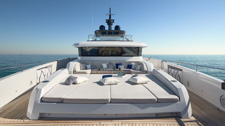 Die Tatiana V vonTerraza Balear verfügt über ein großzügiges Sonnendeck. Terraza Balear