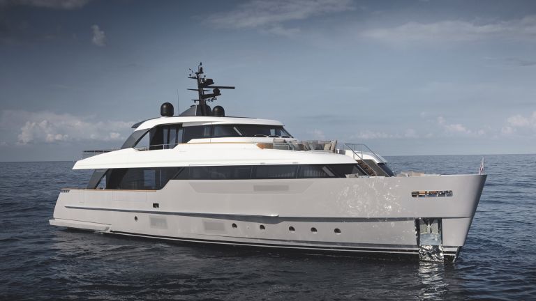Die Sanlorenzo-Yacht wartet im Inneren mit Interior von Patricia Urquiola auf. Yacht Sanlorenzo-Werft