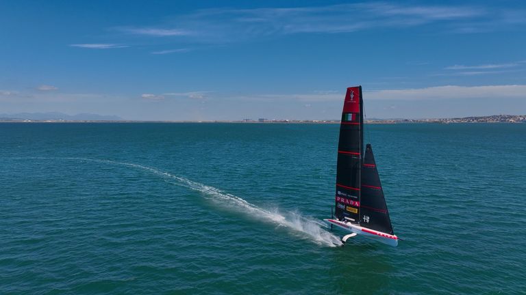 Alfa Romeo wird Partner von Luna Rossa Alfa Romeo wird Partner von Luna Rossa
