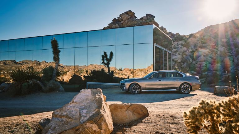 Der BMW i7 und das Invisible House Der BMW i7 und das Invisible House